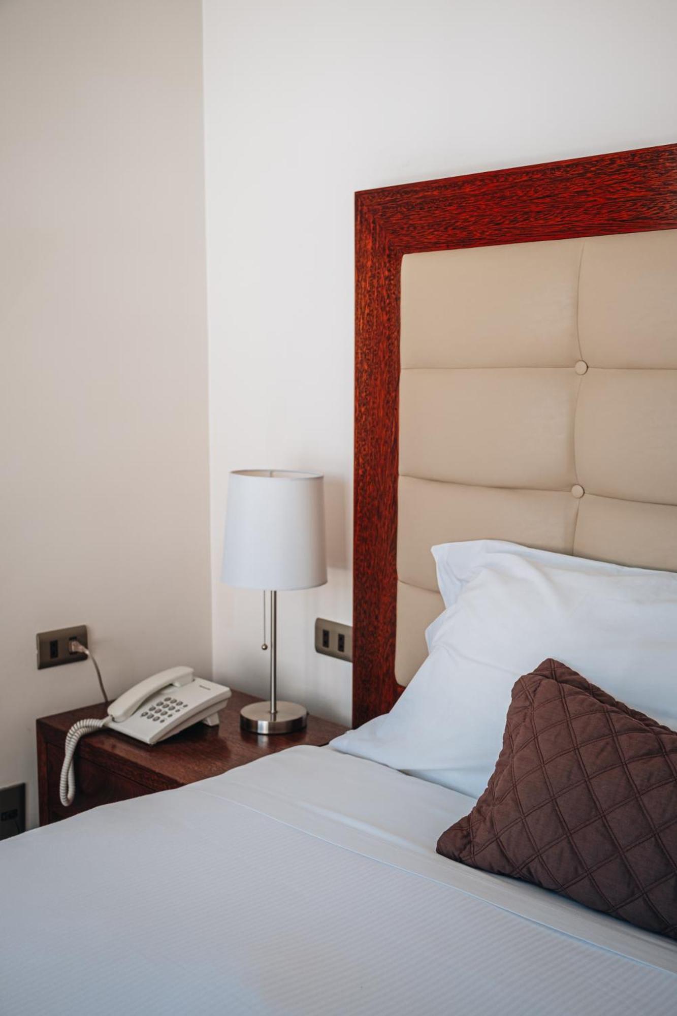 Fratelli Apart Hotel La Paz Exterior photo